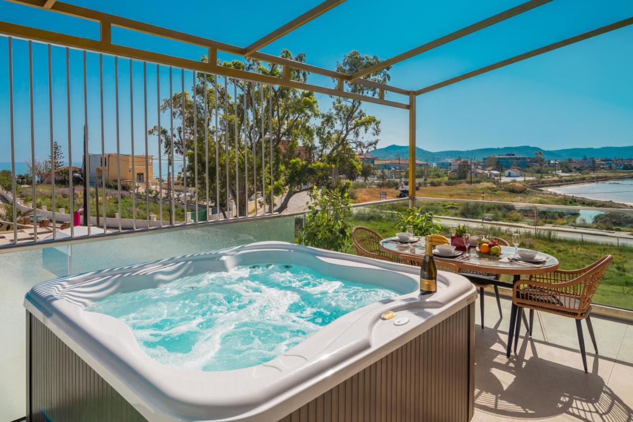 Aphrodite Studios & Suites - 140M From The Beach, By Zantewize Alykes  Exterior foto