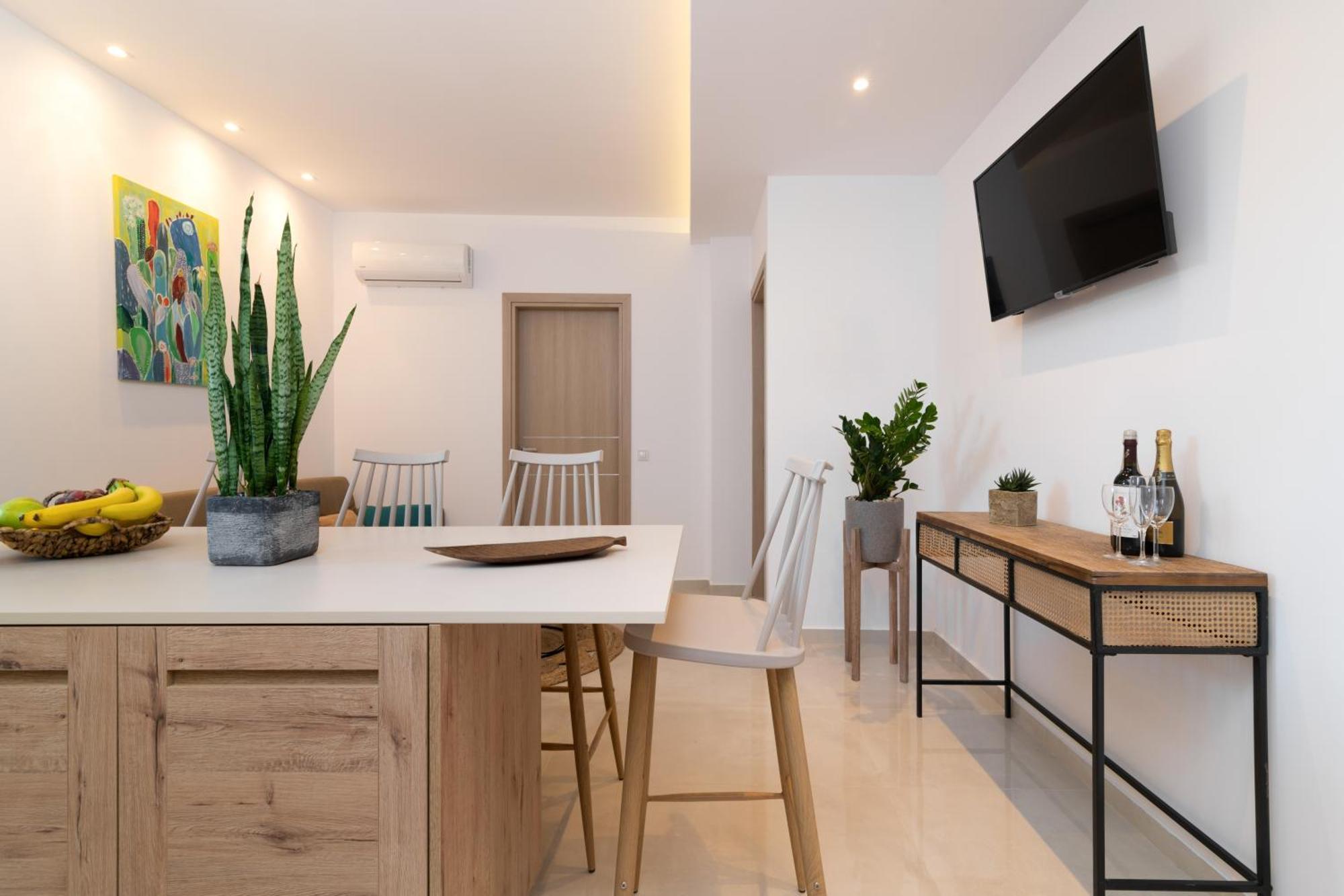 Aphrodite Studios & Suites - 140M From The Beach, By Zantewize Alykes  Zimmer foto