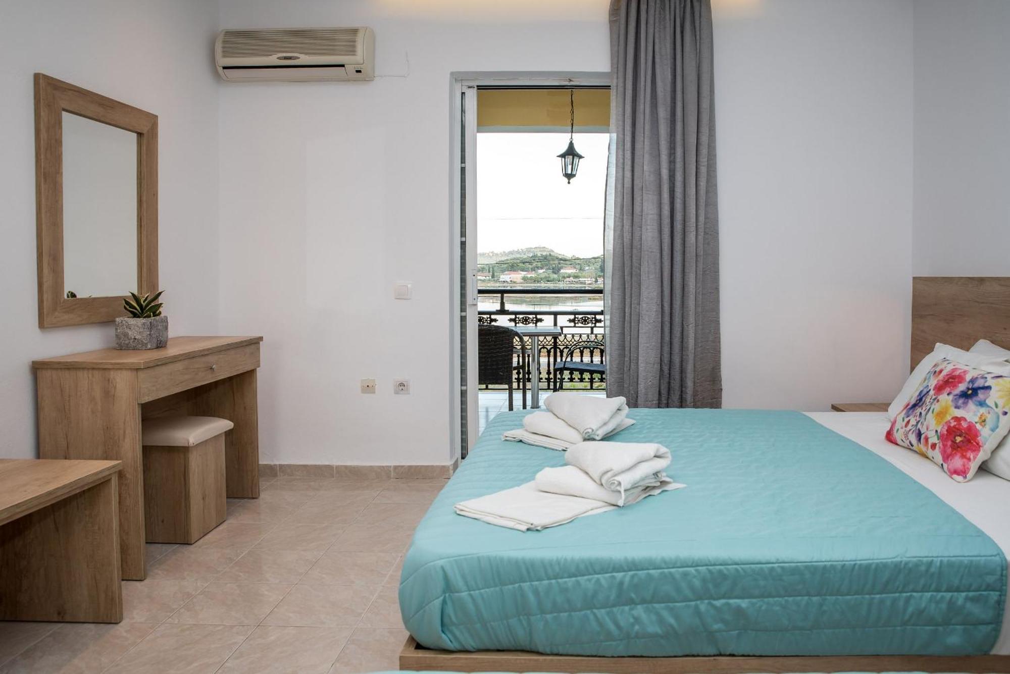 Aphrodite Studios & Suites - 140M From The Beach, By Zantewize Alykes  Zimmer foto