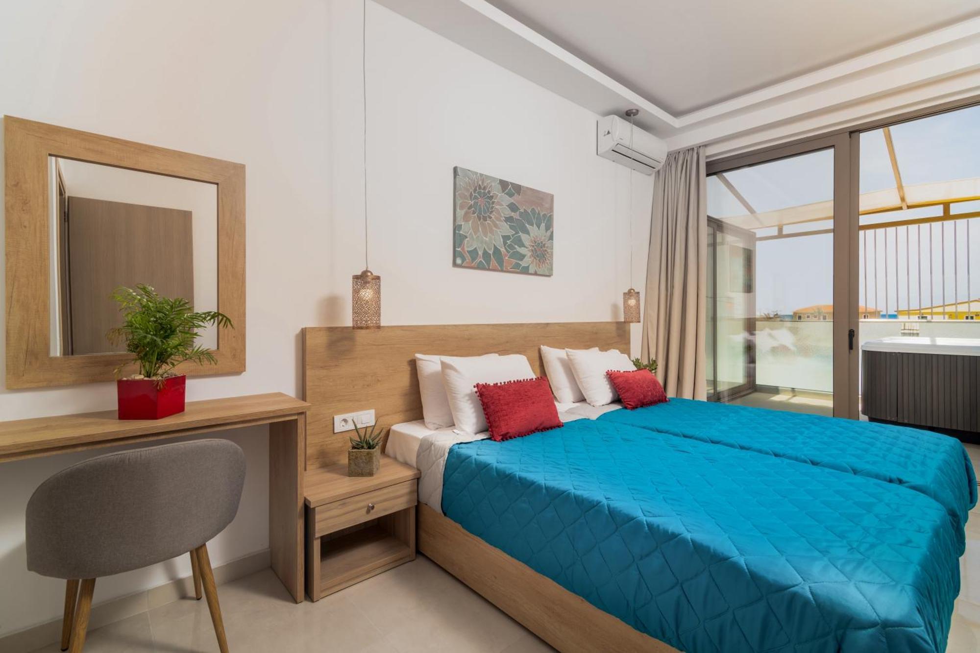 Aphrodite Studios & Suites - 140M From The Beach, By Zantewize Alykes  Zimmer foto