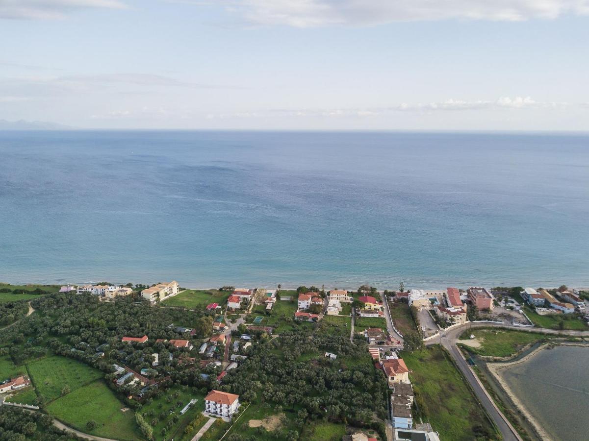 Aphrodite Studios & Suites - 140M From The Beach, By Zantewize Alykes  Exterior foto